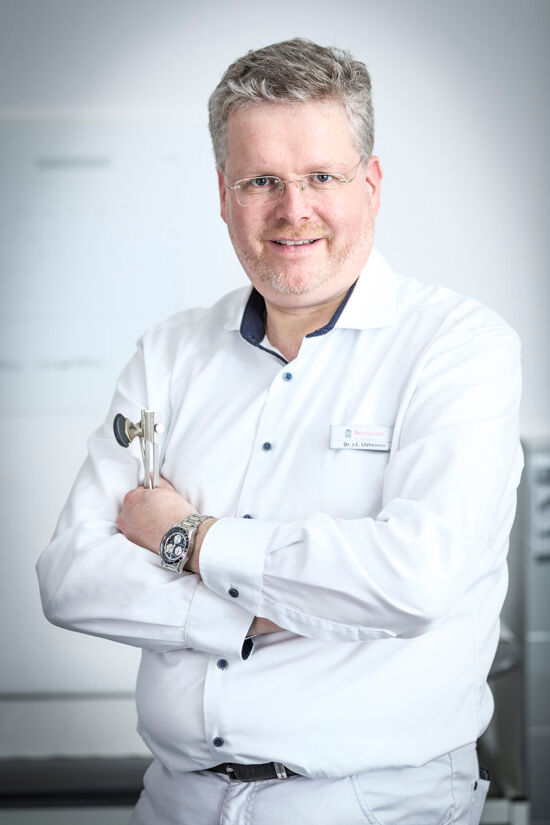 arzt-single-JCU_2649_full_q9_1